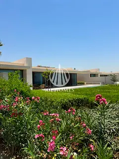 Royal living in every detail | Exclusive waterfront palace with payment upon handover