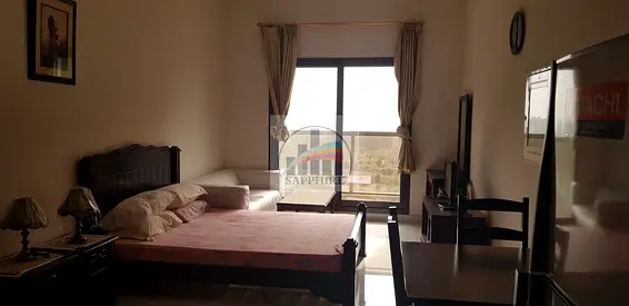SPACIOUS BALCONY - VACANT - GOLF COURSE VIEW