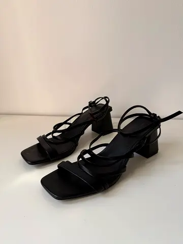 Pull  Bear Black Heels