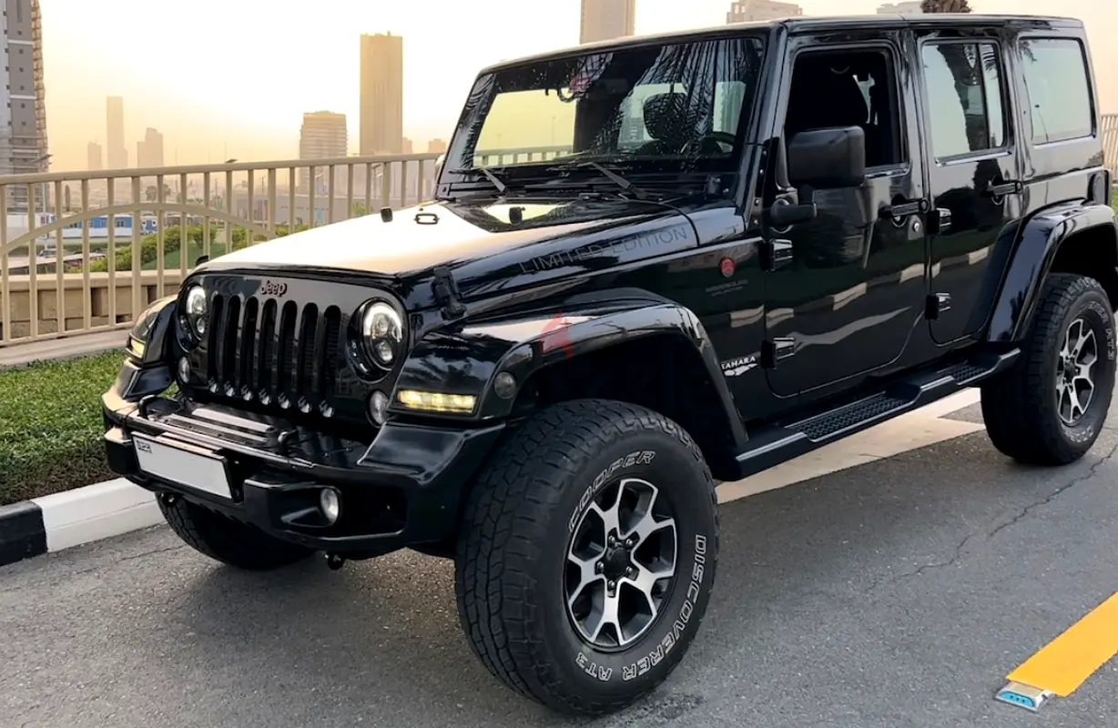 Jeep Wrangler Unlimited 2015 — photo 1 of 13