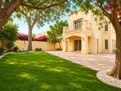 PARK & POOL BACKING | 2E | FAMILY | QUITE | VACANT