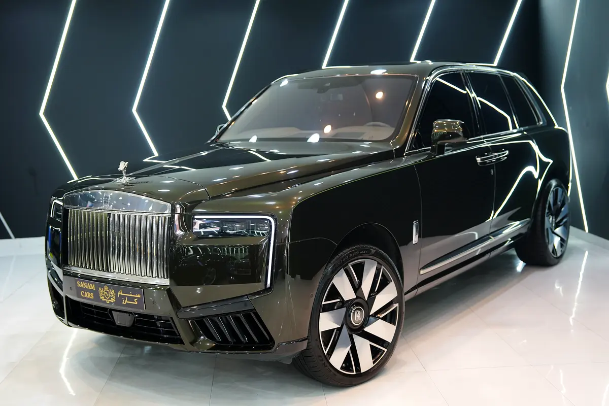 Rolls-Royce Cullinan 2025 — photo 1 of 16