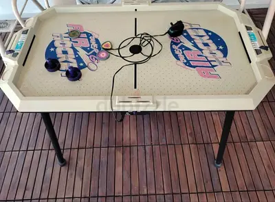 ELC air hockey table