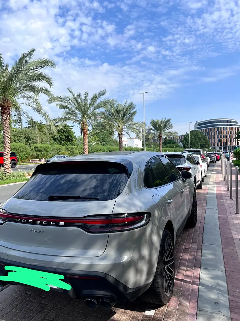 Porsche Macan 2023 — photo 1 of 12