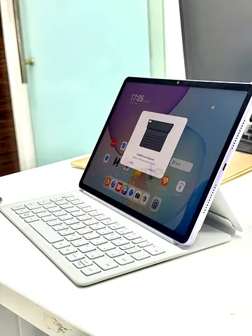 Huawei Tablet with Smart Keyboard
