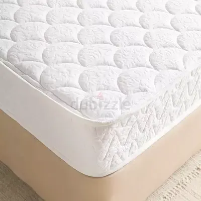 Used King Size Spring Mattress for sale.         180x 200x 25 cm