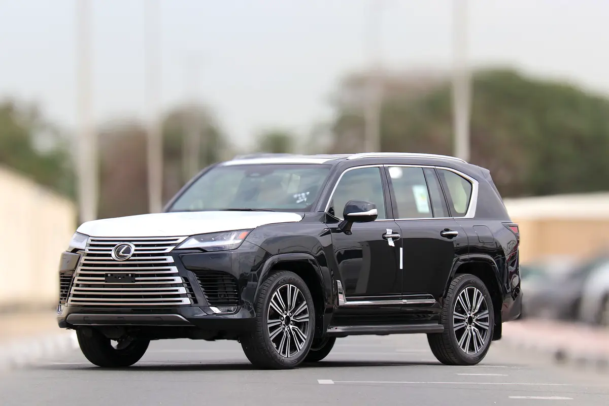 Lexus LX-Series 2026 — photo 1 of 17