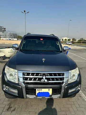 Mitsubishi Pajero GLS 2015 GCC Specs - Well Maintained SUV