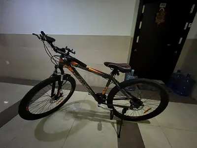 Avia Sports Bike - Good Condition, Ready to Ride with accesories.