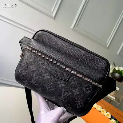 Louis Vuitton outdoor Bumbag