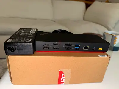 Lenovo ThinkPad Docking Station with Power Adapter -Great Condition