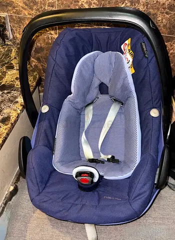 Maxi COSI Pebble Plus Baby Car Seat, Multi-Coloured