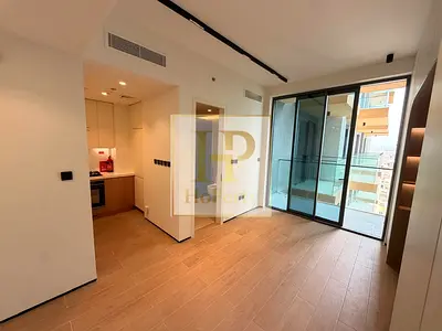 Middle Floor | Ready To Move | Brand New