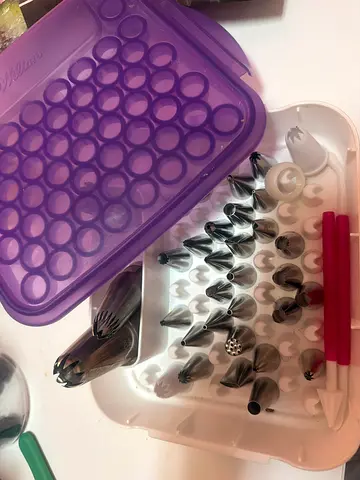 Cake decorating supplies
