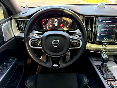 صورة 9 لـ 2018 Volvo XC60