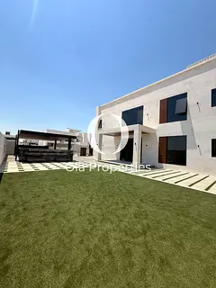 Corner Villa | Luxury 7BR | Premium Finishes