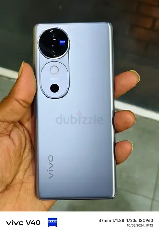 Vivo V40 5G global 256GB baterry health 100% (12+12 RAM) gris - Pristine Condition (Phone Only)