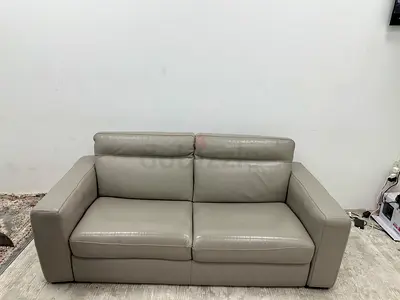 Brand new condition Natuzzi two seater sofabed