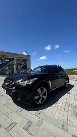 Infiniti FX35 2009 GCC Specs - Well Maintained