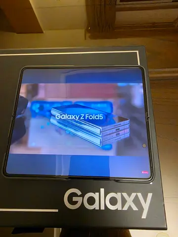 Samsung Fold 5 512GB Black in Scratchless Condition .