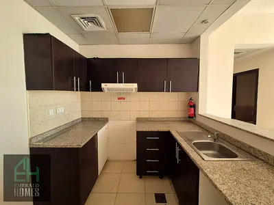 Spacious apartment | Ready to Move| prime location