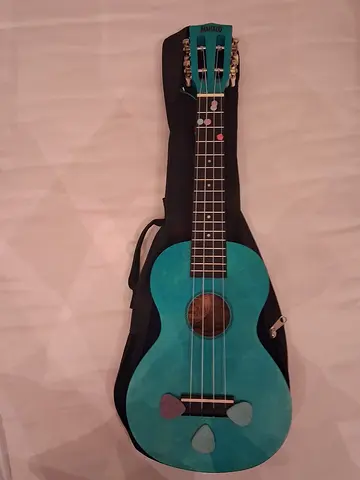 Ukulele Mahalo with felt pick