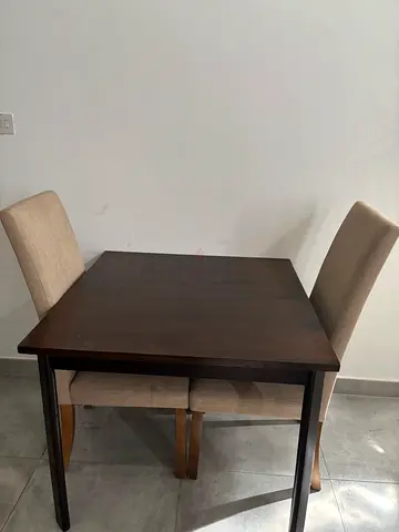 Dining table for sale