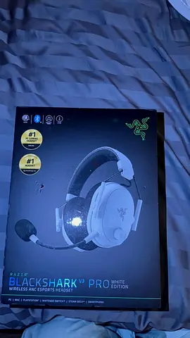 Razer BlackShark V3 Pro Wireless Gaming Headset - White Edition
