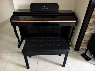 Steiner DP-1200 electrical piano