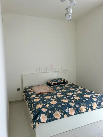 Queen size (160 * 200 ) IKEA Malm Ottoman Bed for Sale with hydraulic storage and mattress