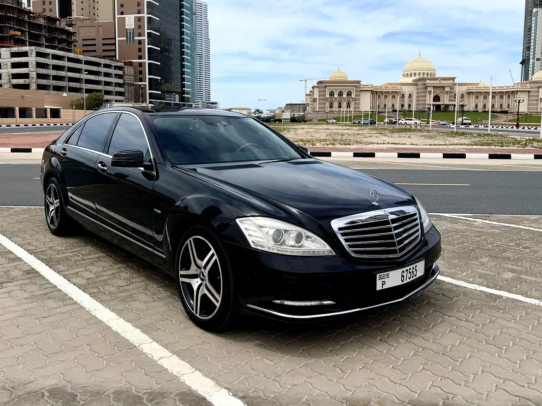 Mercedes-Benz S-Class 2011 — photo 1 of 13