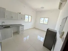 First occupant - New building - Fresh maintenance - Split AC - Excellent space, easy parking