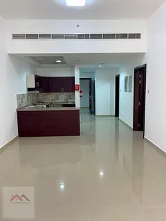 Spacious Studio | free parking | Near Metro
