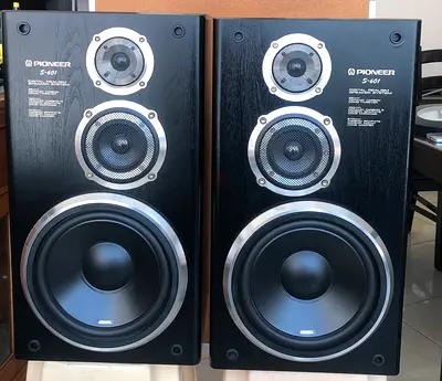 Pair of Pioneer S-601 Floorstanding Speakers - Good Condition