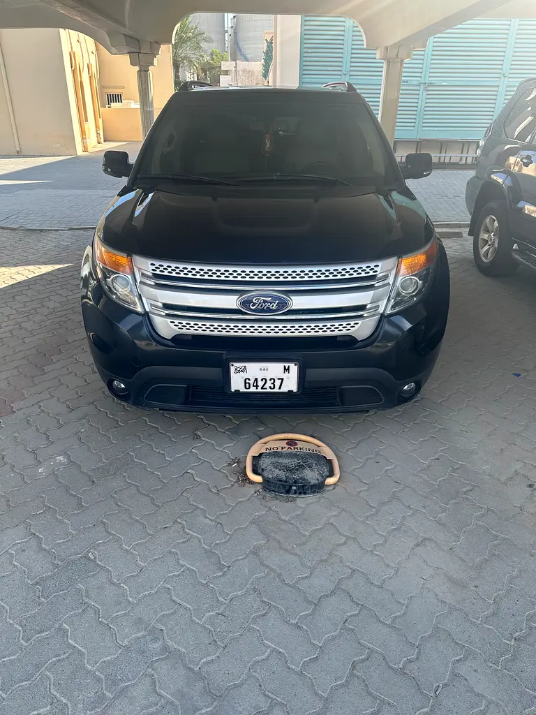 Ford Explorer 2015 — photo 1 of 8