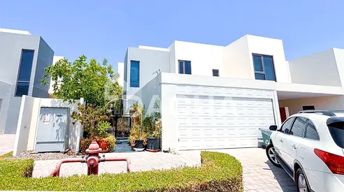 Fully Furnished | Vacant | Close to Amenities