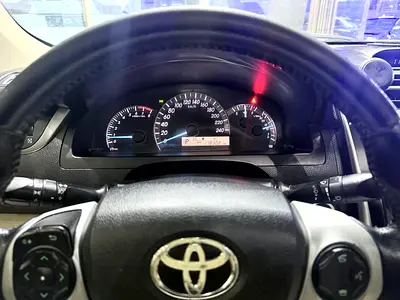 صورة 16 لـ 2013 Toyota CAMRY