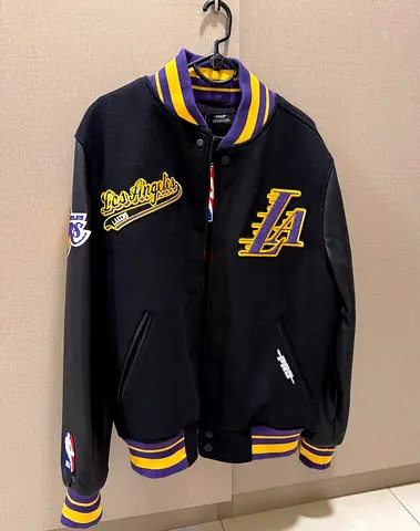 NBA Pro Standard LA Lakers Jacket. S size.