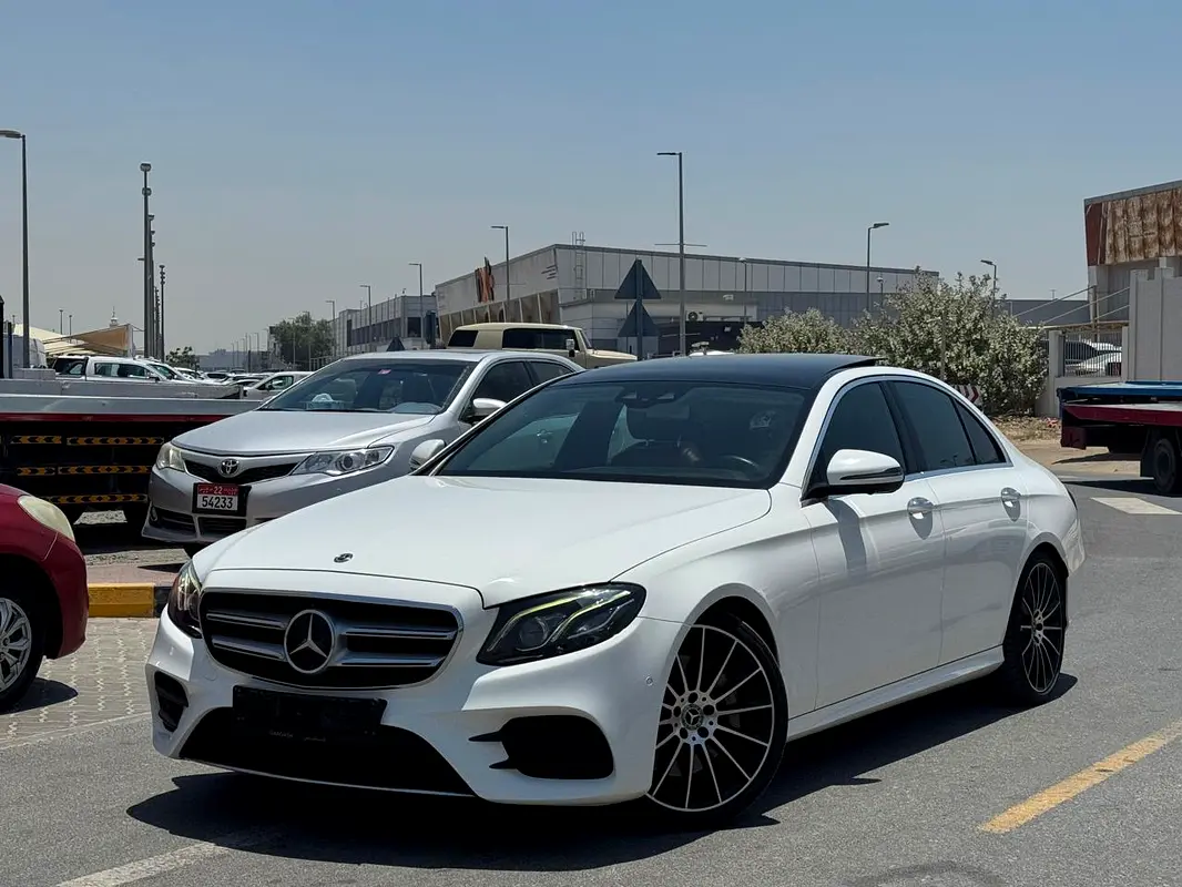 Mercedes-Benz E-Class 2019 — photo 1 of 15