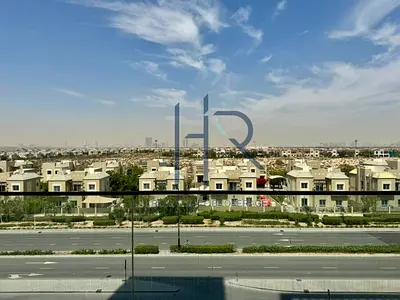 استوديو جولف كوميونيتي | إطلالة على أفق وسط المدينة | تشطيبات حديثة