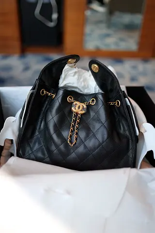 Chanel 25 Small bag caviar leather in black used few times