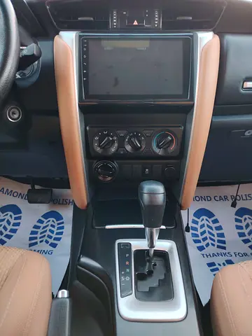 2017 Toyota FORTUNER 照片 15