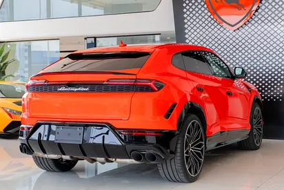 2025 Lamborghini URUS — миниатюра 4