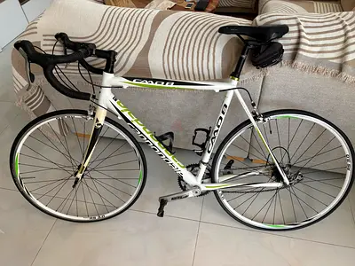 Road Bike - Cannondale CAAD8