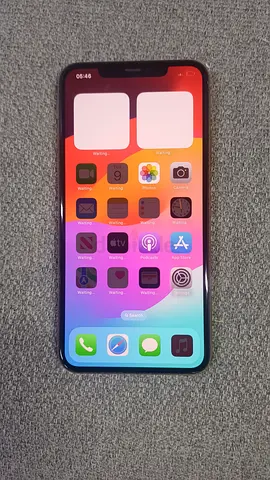 Apple iPhone 11 pro max (white) - good condition