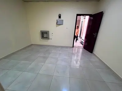 عرض حصري علي اجمل وافضل الاستوديوهات شامل الفواتير تكييف اسبليت جديد مساحه مناسبه لعائله صغيره او شخص لوحده صيانه وتشطيب بالكامل علي المالك موقع ممتاز