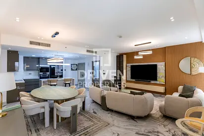 Fully Upgraded | Marina View and Vacant Apt
