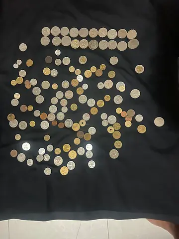 Mixed World Coin Collection – Assorted Vintage and Modern Coins