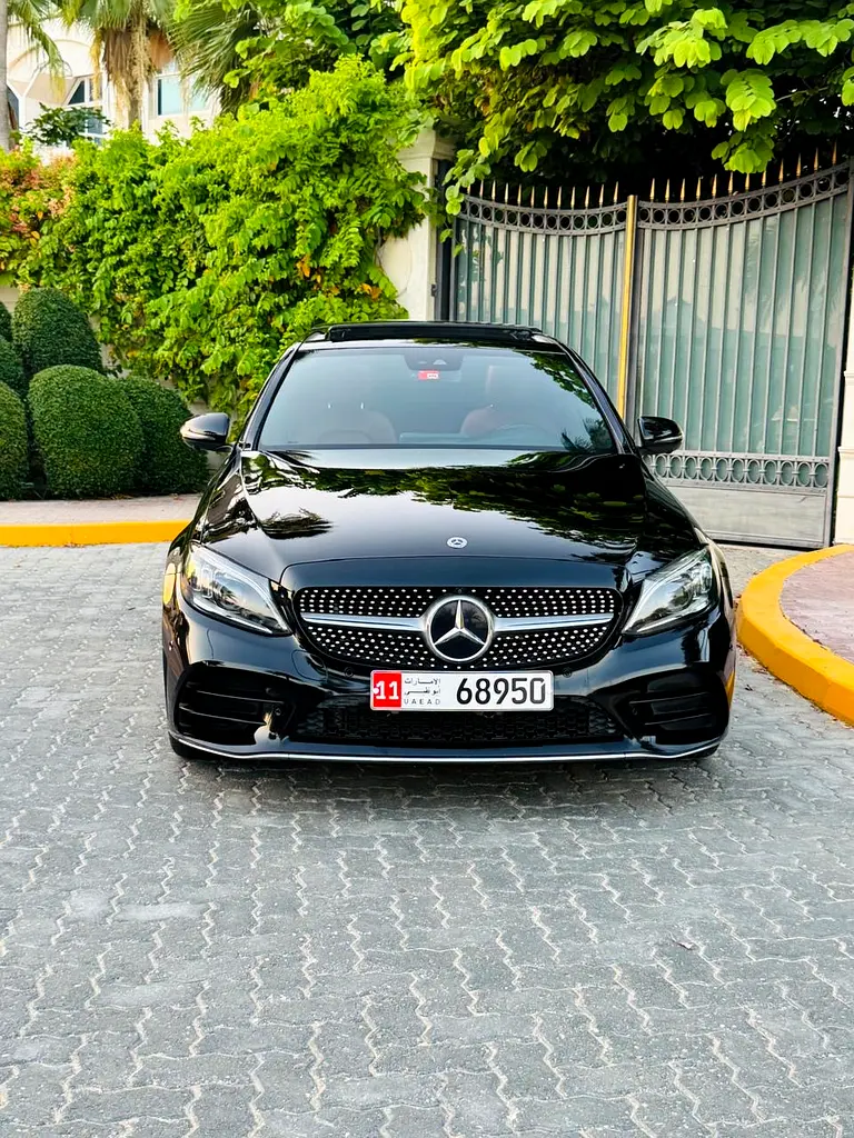 Mercedes-Benz C-Class 2019 — photo 1 of 19