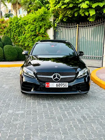 Mercedes-Benz C-Class C200 AMG 2019 | GCC Specs  | Low Mileage | Full service history in agency